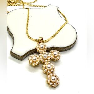 Elegant Goldfilled  Pearl Cross Necklace